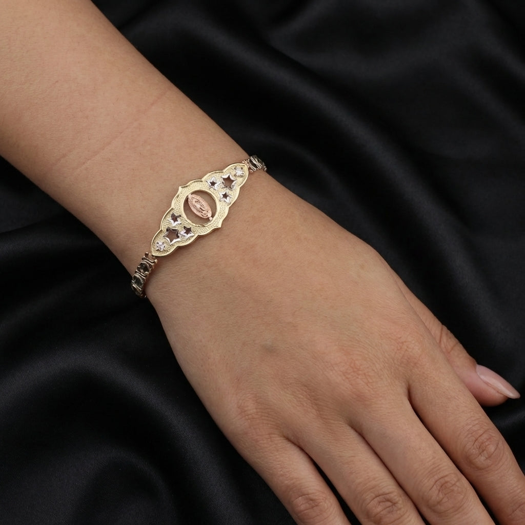 14K gold Virgin Mary bracelet on wrist – pulsera quinceañera Virgen María oro real
