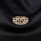 Real 14K Gold Sweet 15 Ring detail view – anillo de 15 años oro sólido Oro Quince
