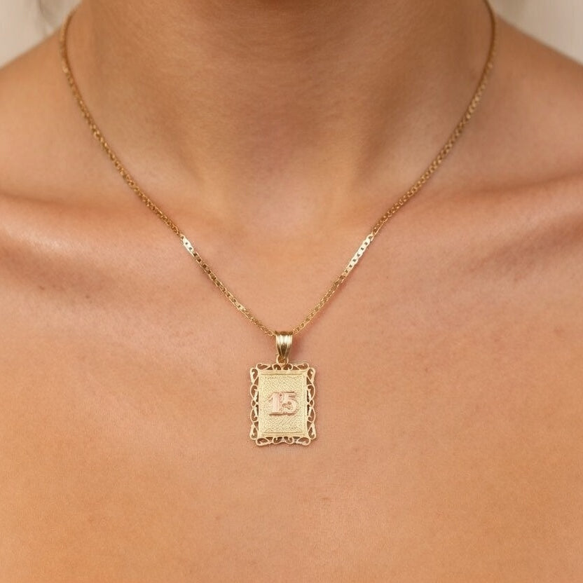 10K gold quinceañera 15 charm detail view – dije 15 años oro real no bañado