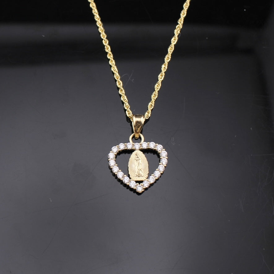 10K Quinceañera Virgin Mary Heart Charm detail – dije Virgen María oro 10K real