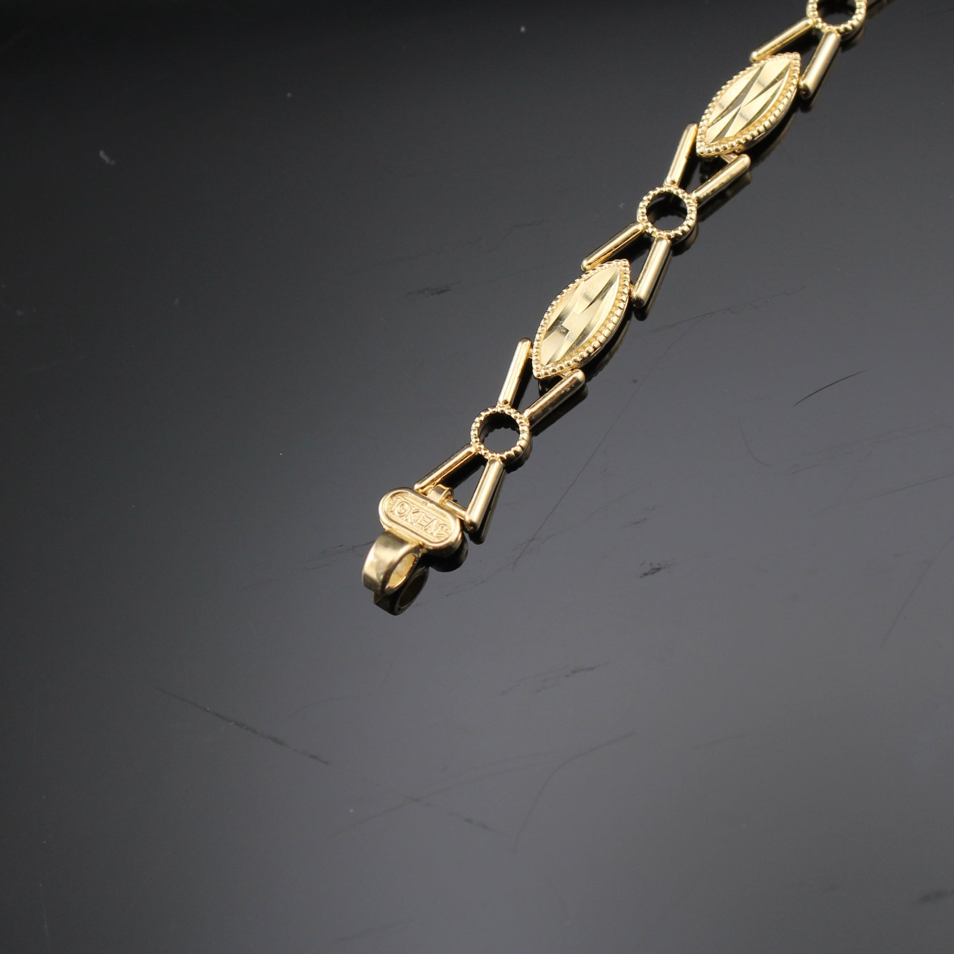 14K Quinceañera Heart Bracelet - detail view - ICEbyAK